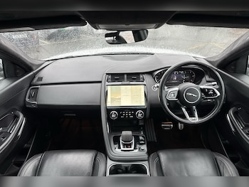 Used Jaguar E-Pace 2021 for sale - 77527882: Photo