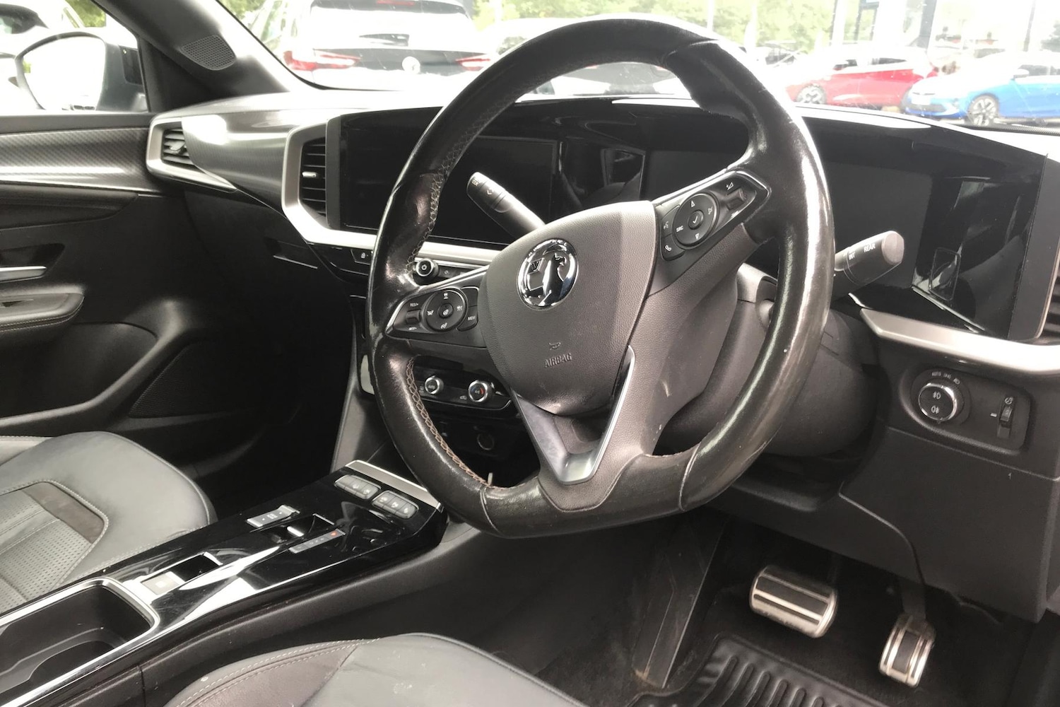 Used Vauxhall Mokka Electric 2022 for sale - 76329011: Photo 2