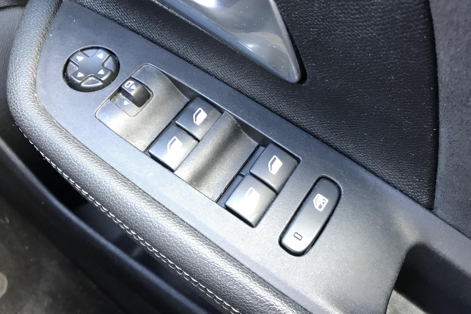 Used Vauxhall Mokka Electric 2022 for sale - 76329011: Photo 24