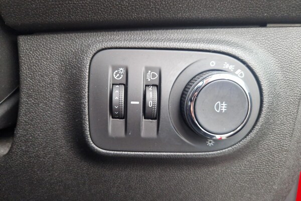 Used Vauxhall ADAM 2015 for sale - 76044862: Photo 20