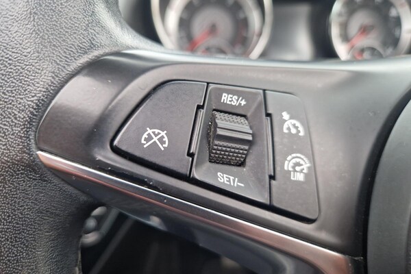 Used Vauxhall ADAM 2015 for sale - 76044862: Photo 22