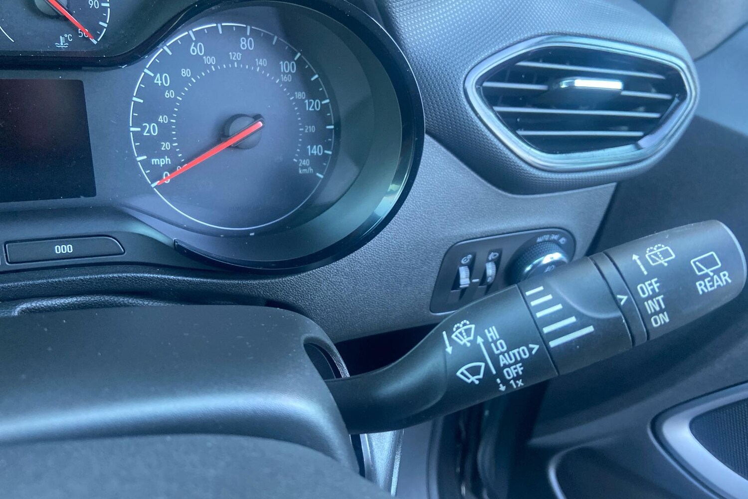 Used Vauxhall Crossland X 2018 for sale - 76351481: Photo 19