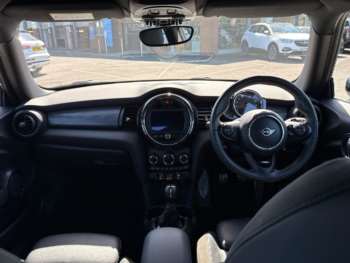 Used MINI Hatch 2019 for sale - 74730242: Photo