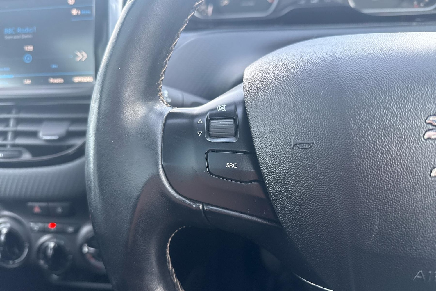 Used Peugeot 208 2018 for sale - 77257611: Photo 15