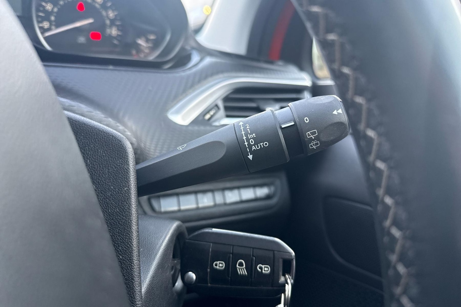 Used Peugeot 208 2018 for sale - 77257611: Photo 18