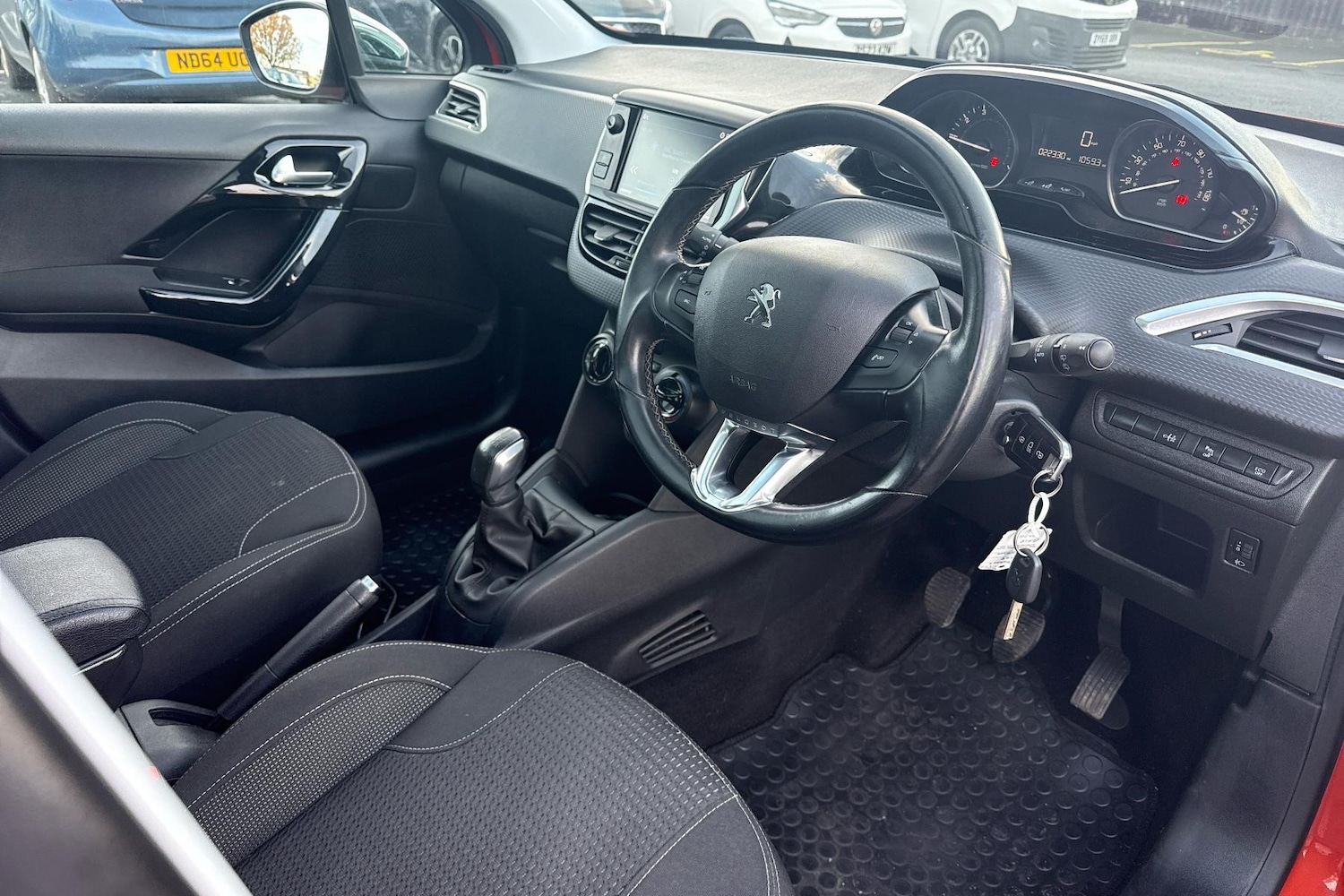 Used Peugeot 208 2018 for sale - 77257611: Photo 2