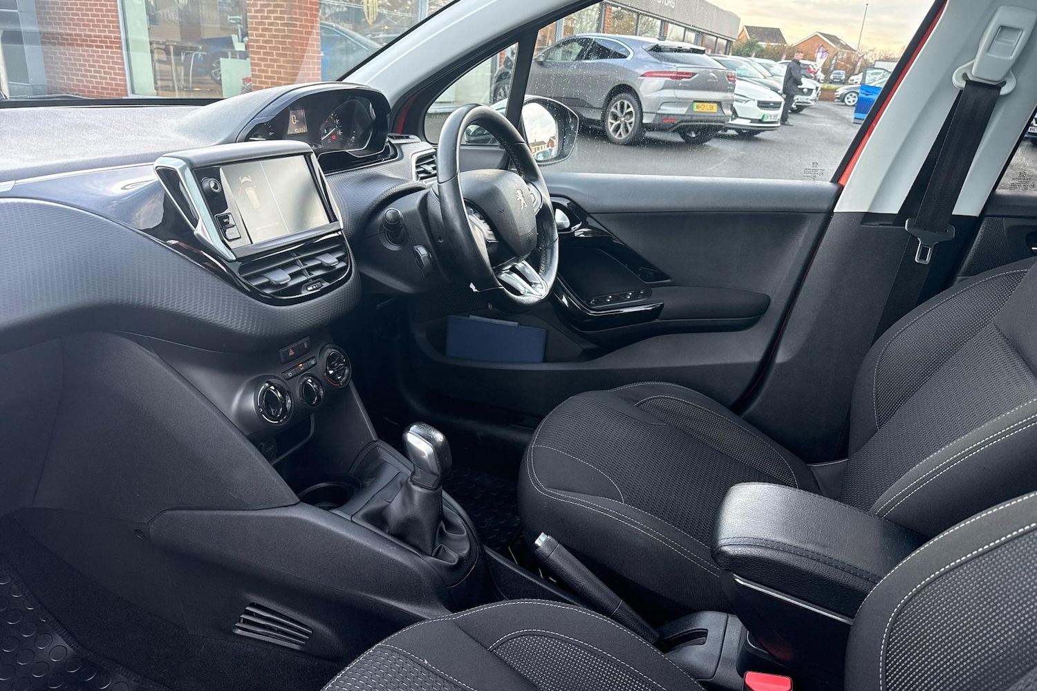 Used Peugeot 208 2018 for sale - 77257611: Photo 5