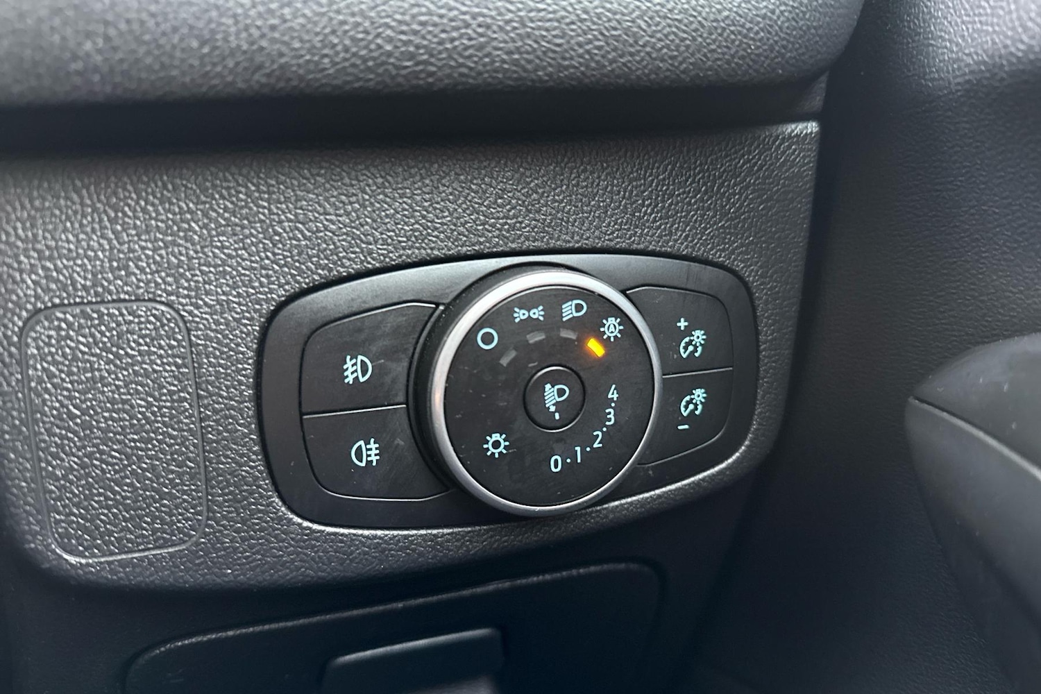 Used Ford Focus 2020 for sale - 76665978: Photo 19