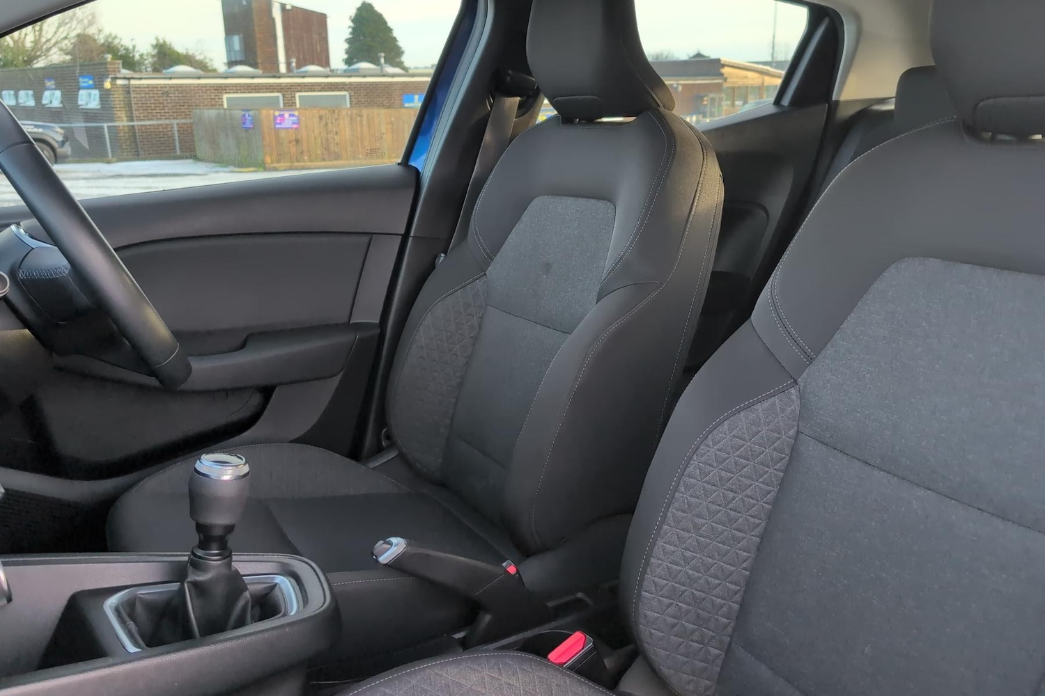 Used Renault Clio 2020 for sale - 77219960: Photo 24