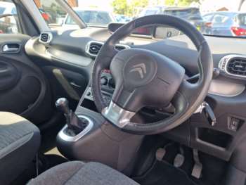 Used Citroen C3 Picasso 2017 for sale - 74801667: Photo