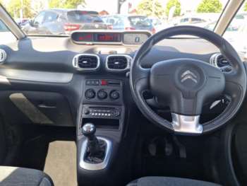 Used Citroen C3 Picasso 2017 for sale - 74801667: Photo