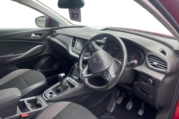 Used Vauxhall Grandland X 2018 for sale - 76339424: Photo 2