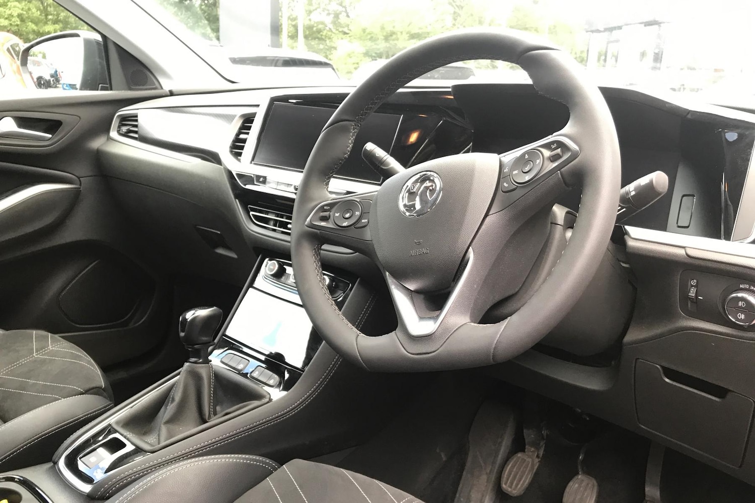 Used Vauxhall Grandland 2024 for sale - 76564692: Photo 2