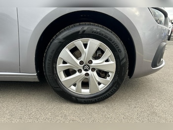 Used Citroen C4 Picasso 2017 for sale - 76968227: Photo