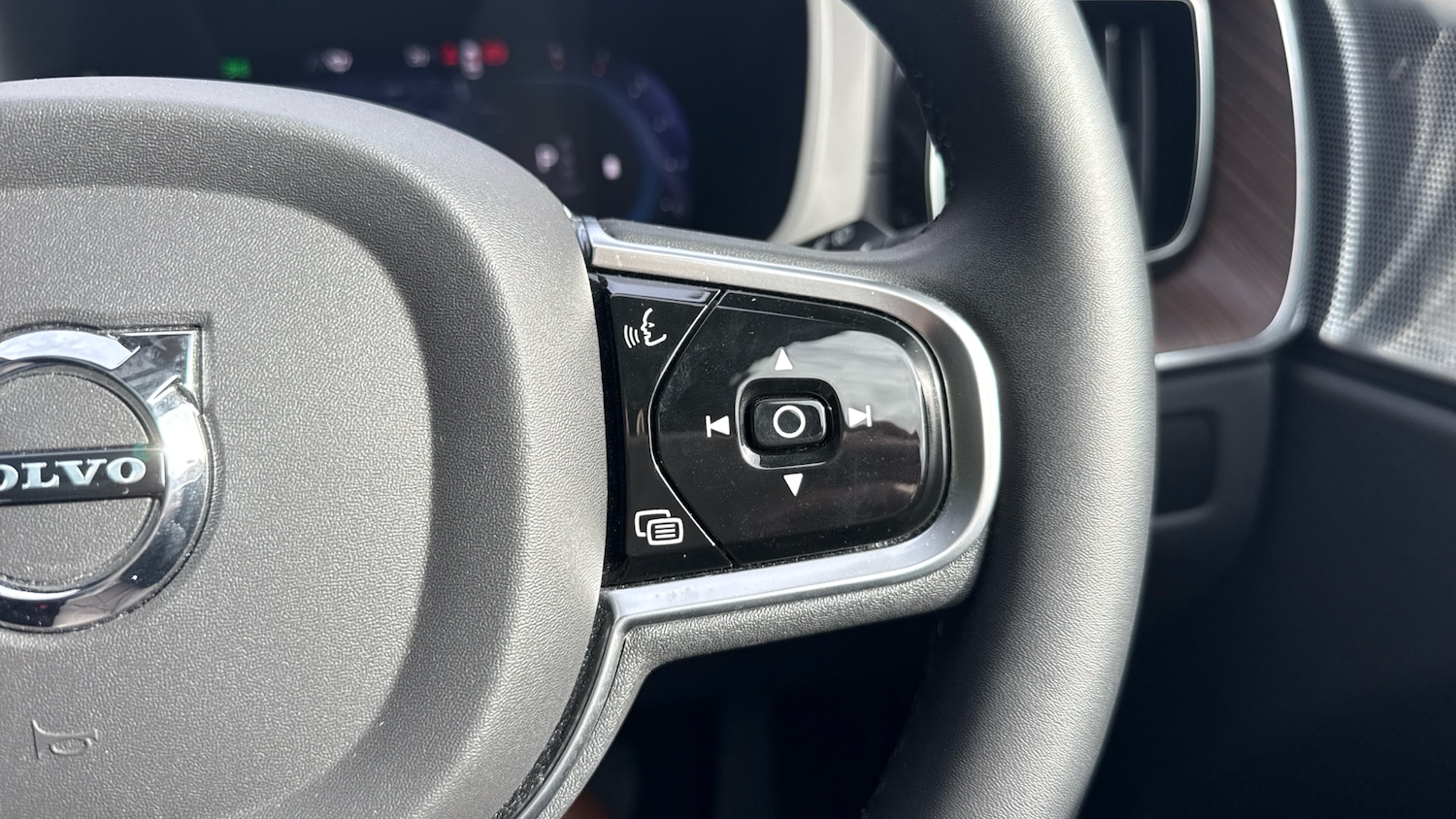 Used Volvo XC60 2022 for sale - 75922399: Photo 19