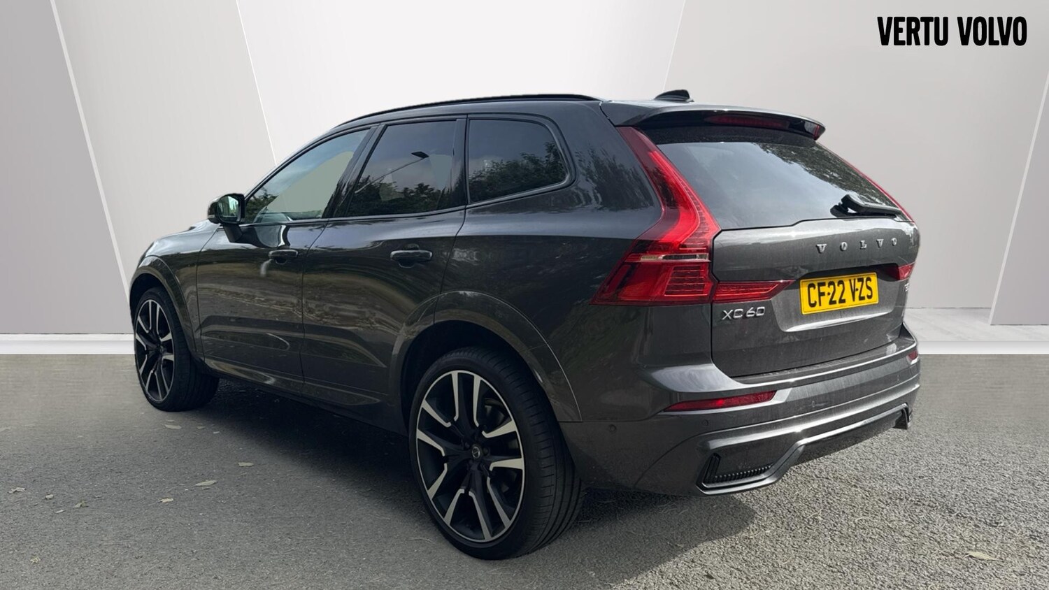 Used Volvo XC60 2022 for sale - 75922399: Photo 2