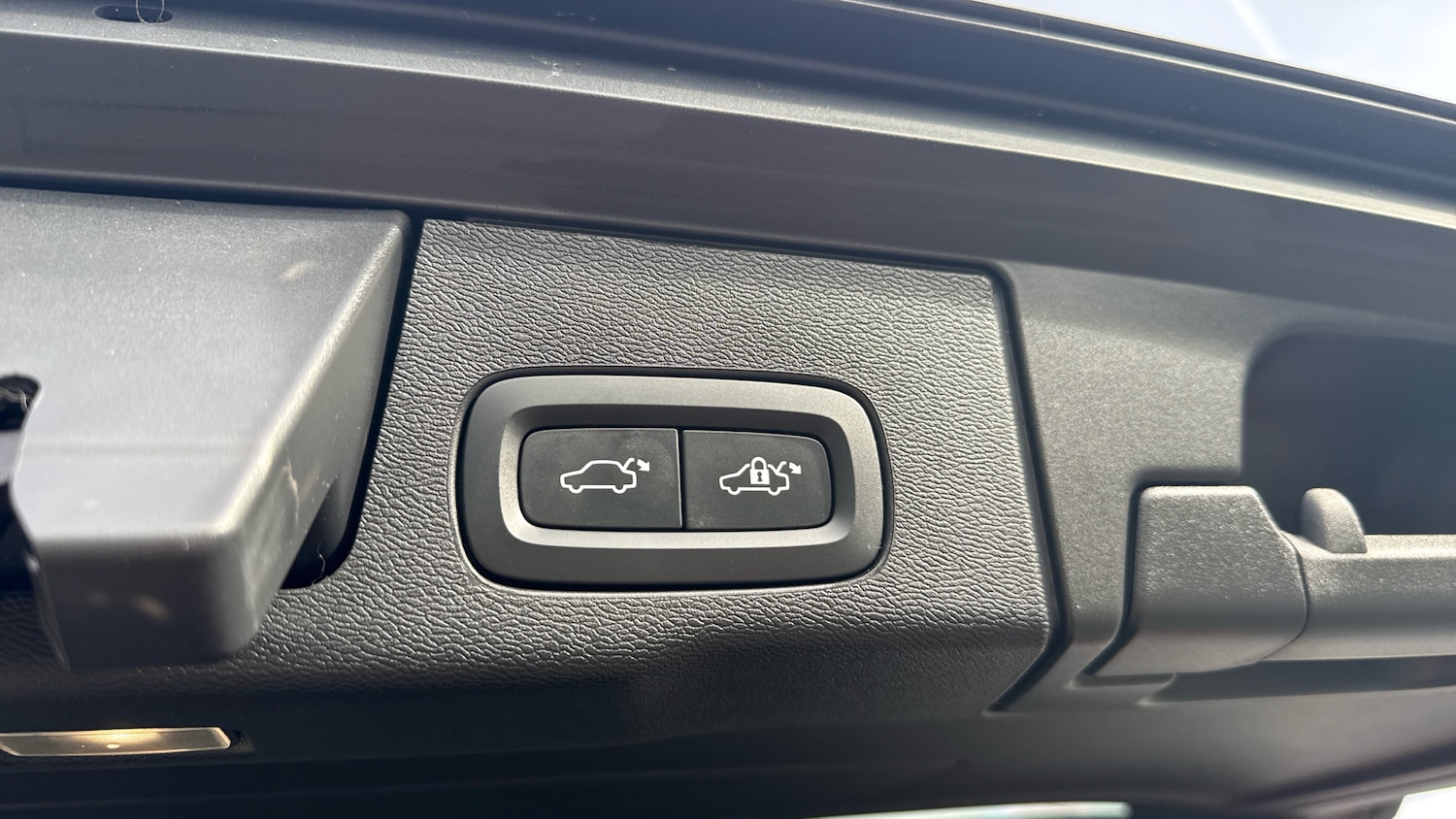 Used Volvo XC60 2022 for sale - 75922399: Photo 39