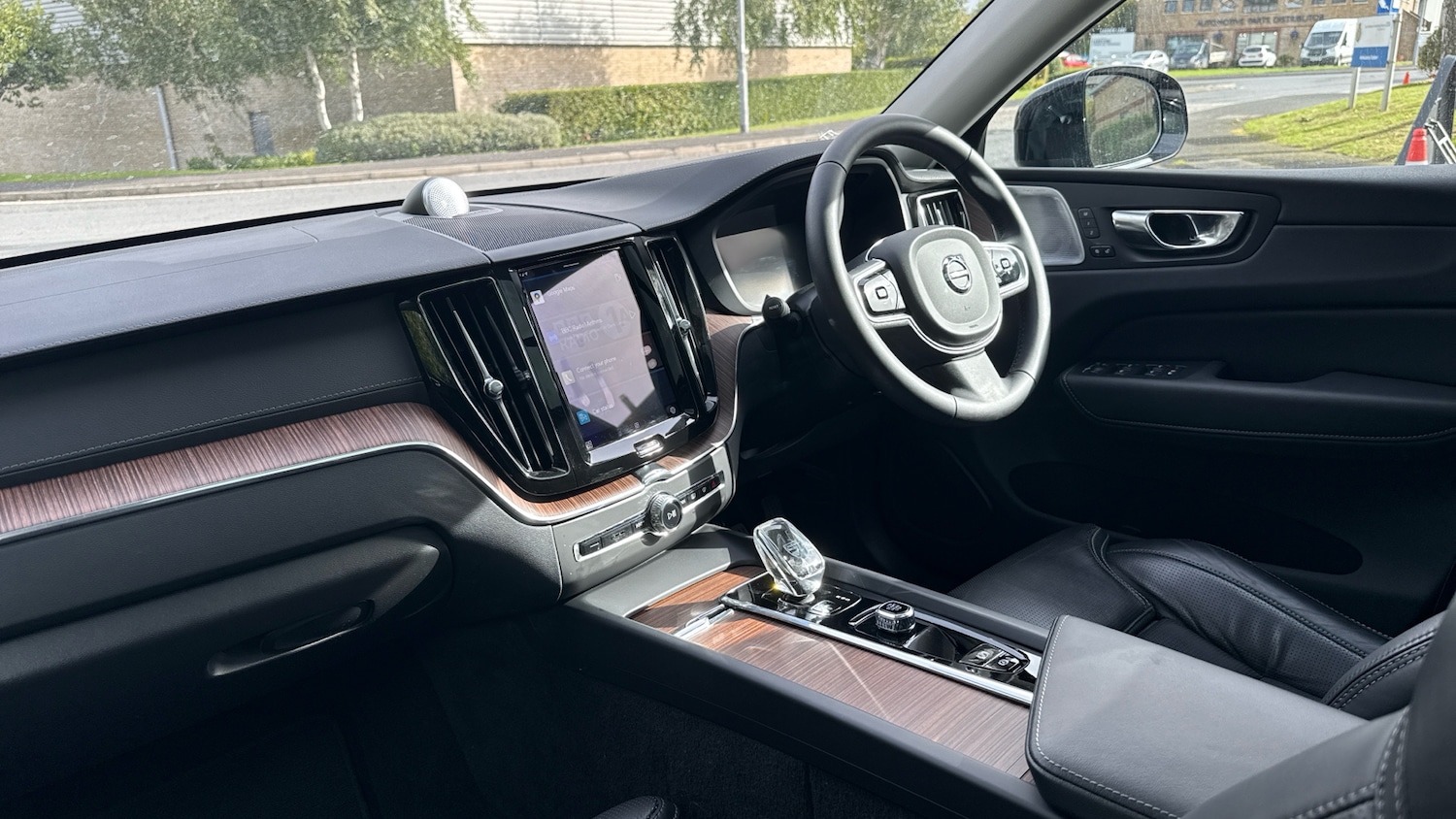 Used Volvo XC60 2022 for sale - 75922399: Photo 4