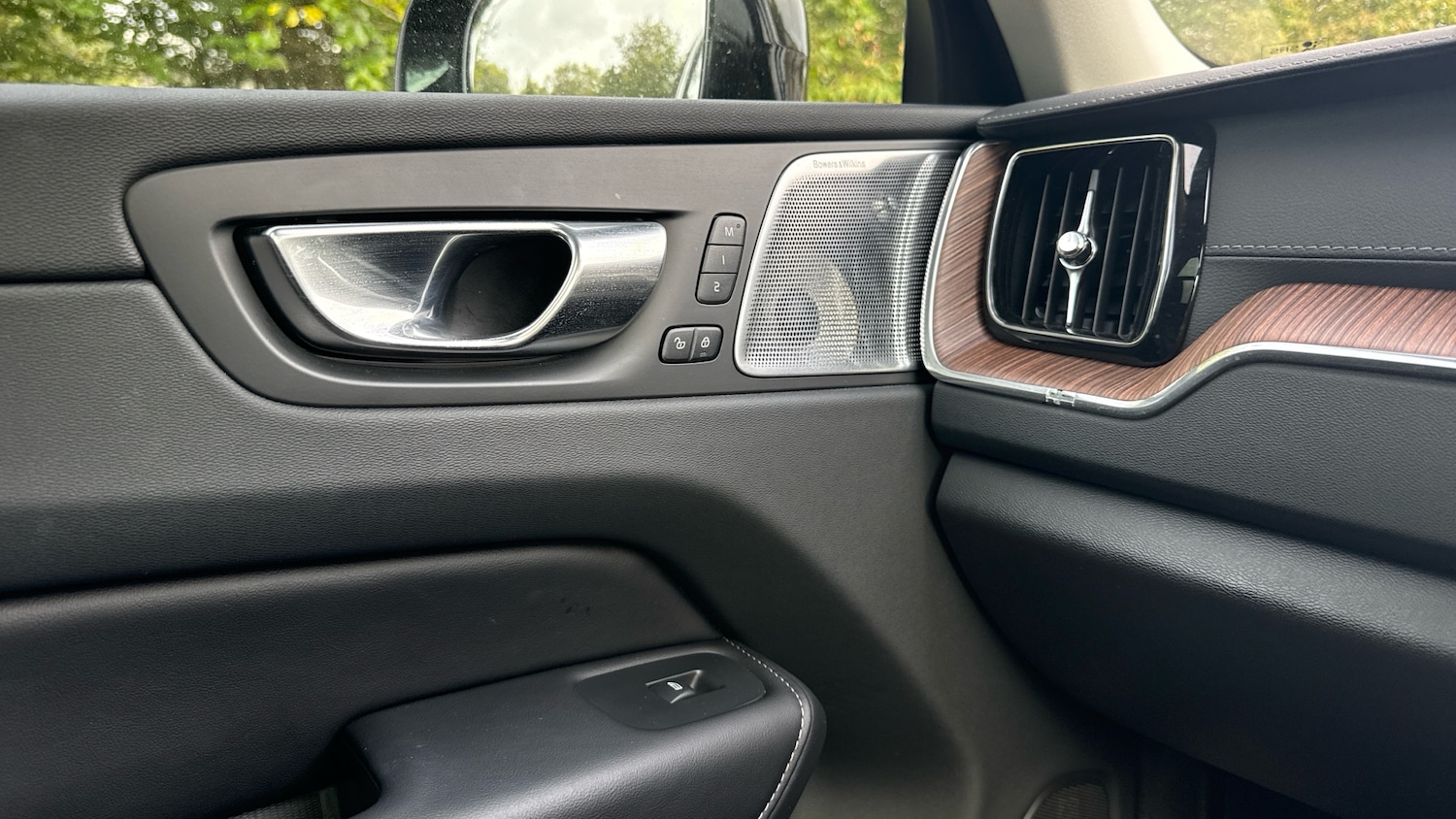 Used Volvo XC60 2022 for sale - 75922399: Photo 46