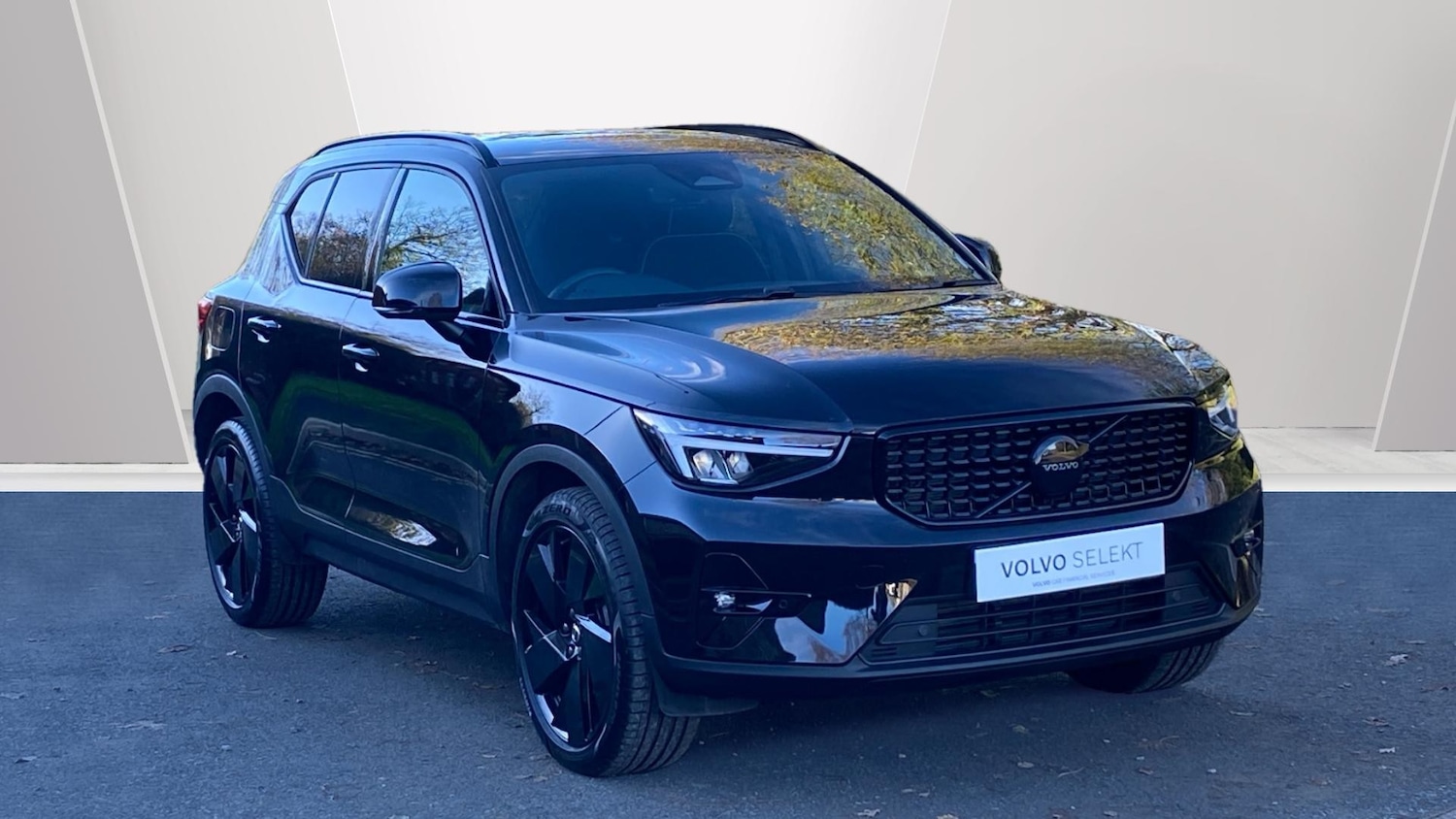 Used Volvo XC40 2024 for sale - 76653327: Photo 1