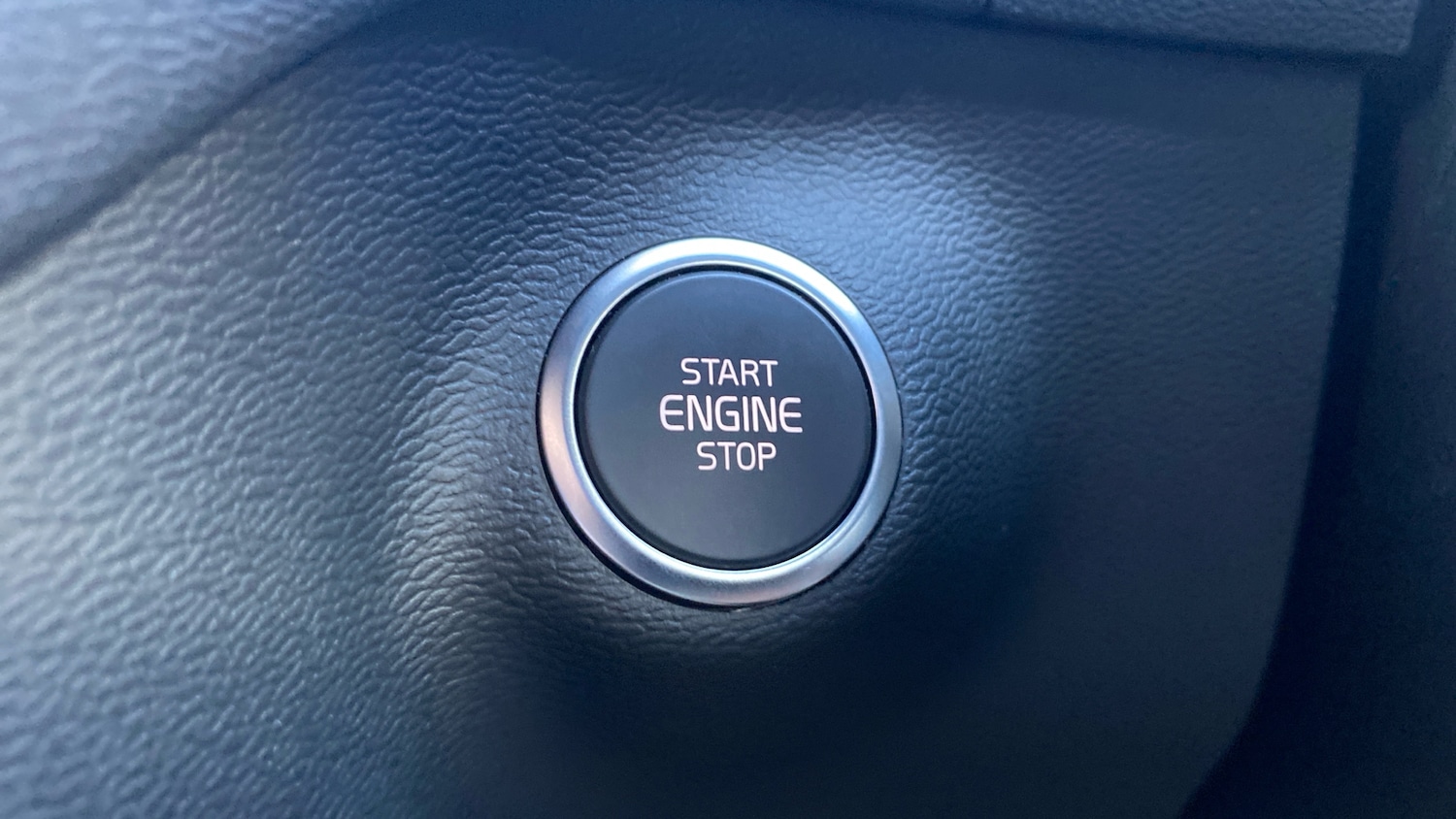 Used Volvo XC40 2024 for sale - 76653327: Photo 27