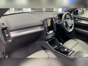 Used Volvo XC40 2023 for sale - 75497522: Photo