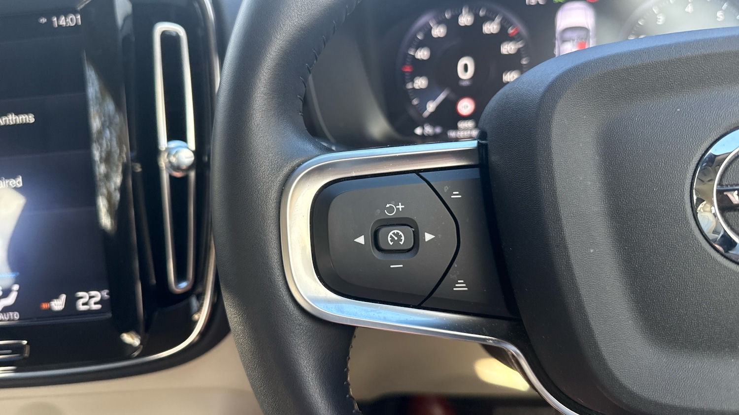 Used Volvo XC40 2020 for sale - 76653230: Photo 18