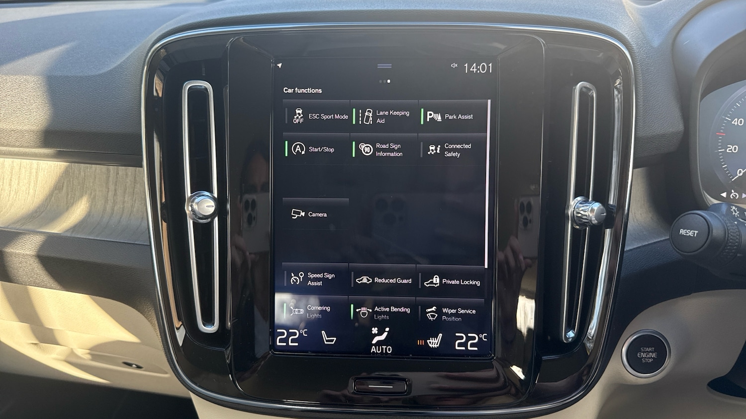 Used Volvo XC40 2020 for sale - 76653230: Photo 21