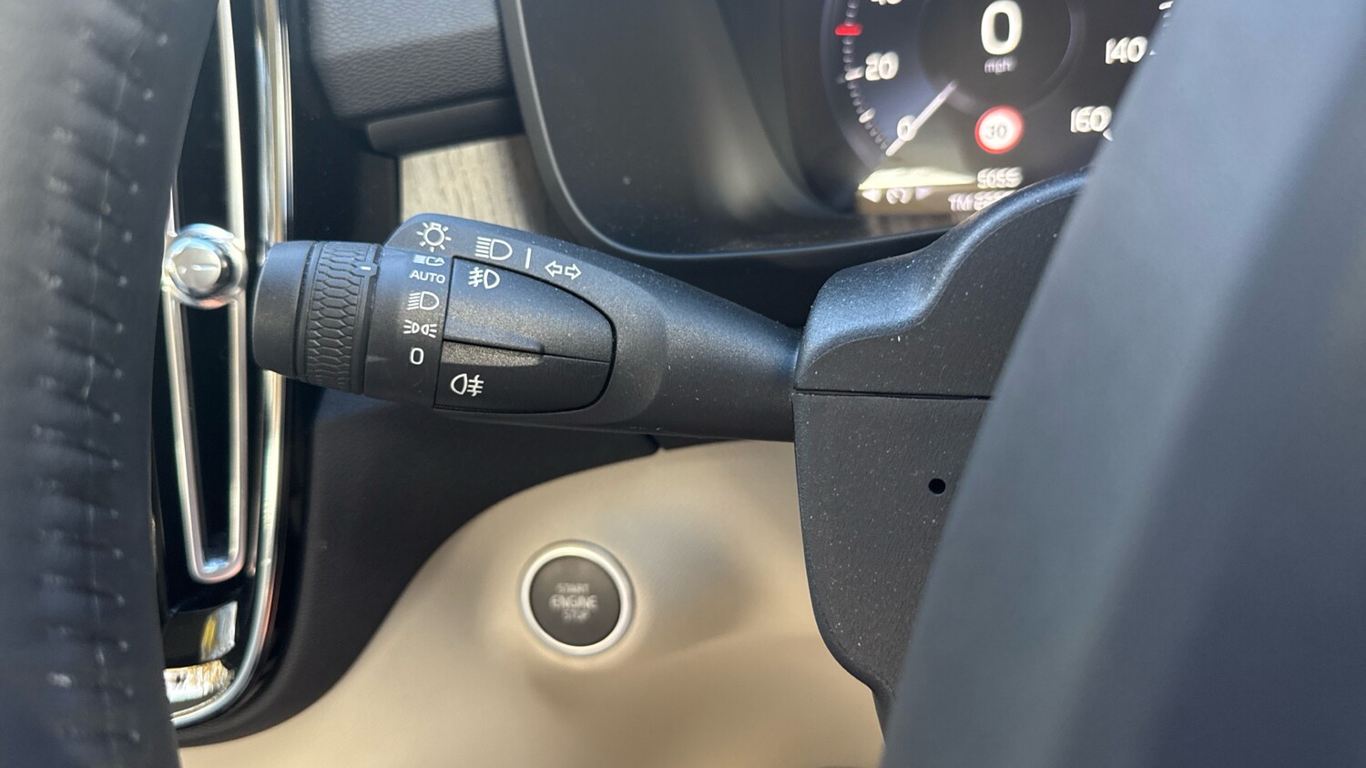 Used Volvo XC40 2020 for sale - 76653230: Photo 24