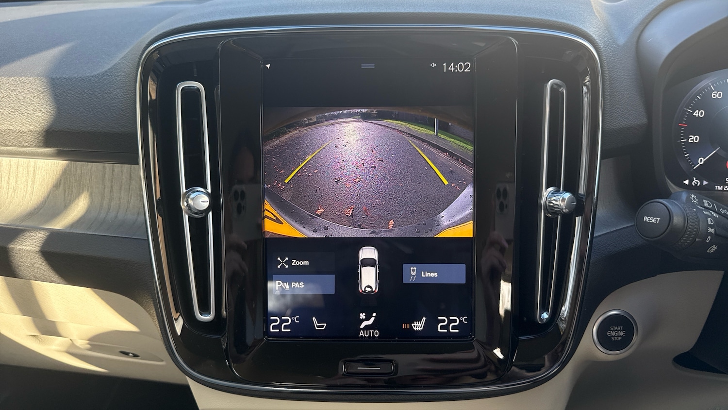 Used Volvo XC40 2020 for sale - 76653230: Photo 30