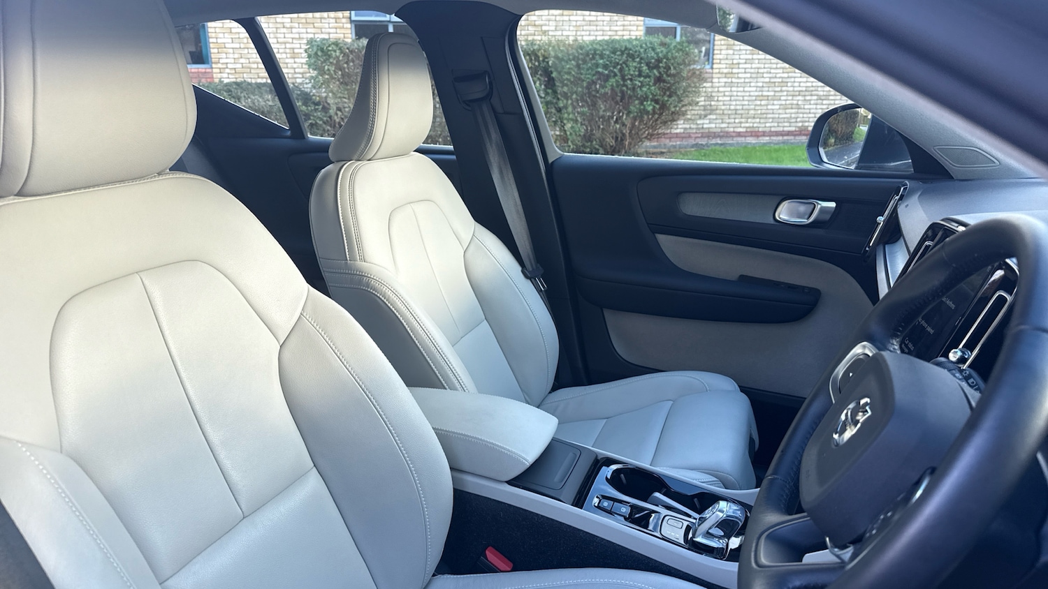 Used Volvo XC40 2020 for sale - 76653230: Photo 9