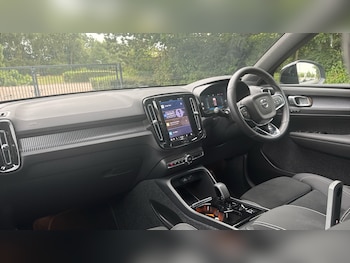 Used Volvo XC40 2024 for sale - 75440502: Photo