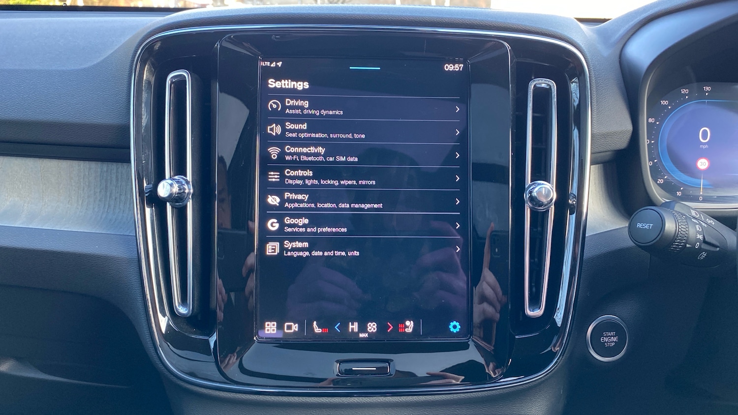 Used Volvo XC40 2025 for sale - 76979669: Photo 12