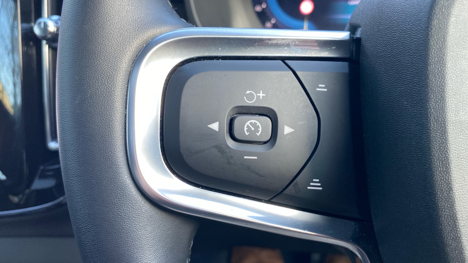 Used Volvo XC40 2025 for sale - 76979669: Photo 21