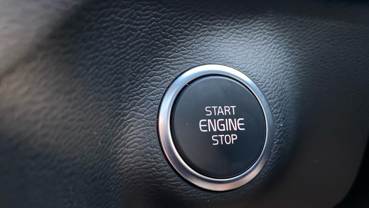 Used Volvo XC40 2025 for sale - 76979669: Photo 27