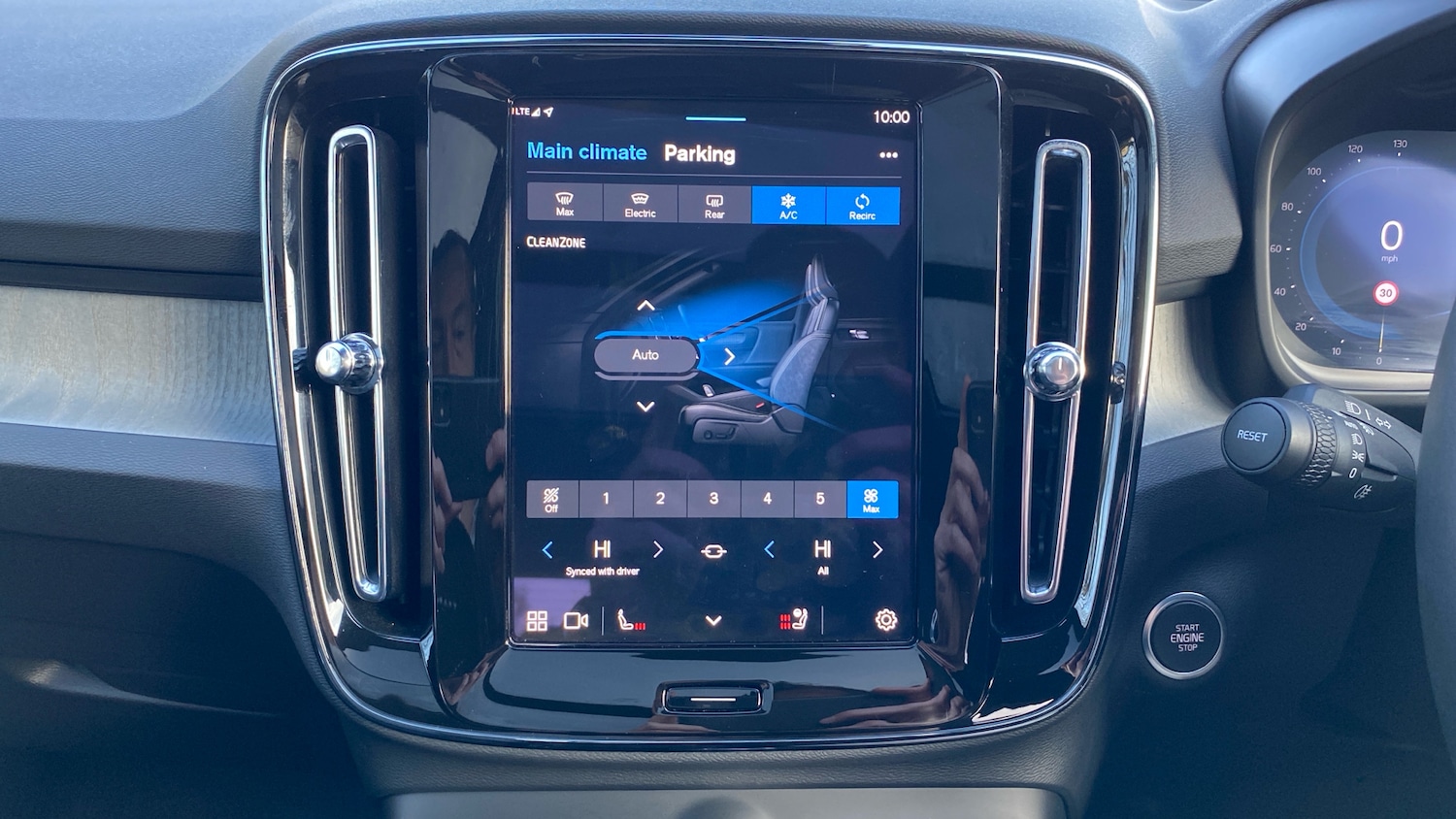 Used Volvo XC40 2025 for sale - 76979669: Photo 41