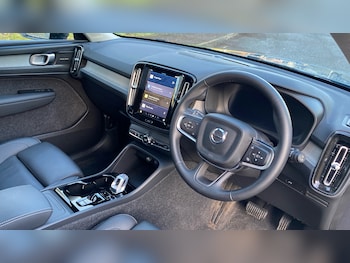 Used Volvo XC40 2025 for sale - 76979669: Photo