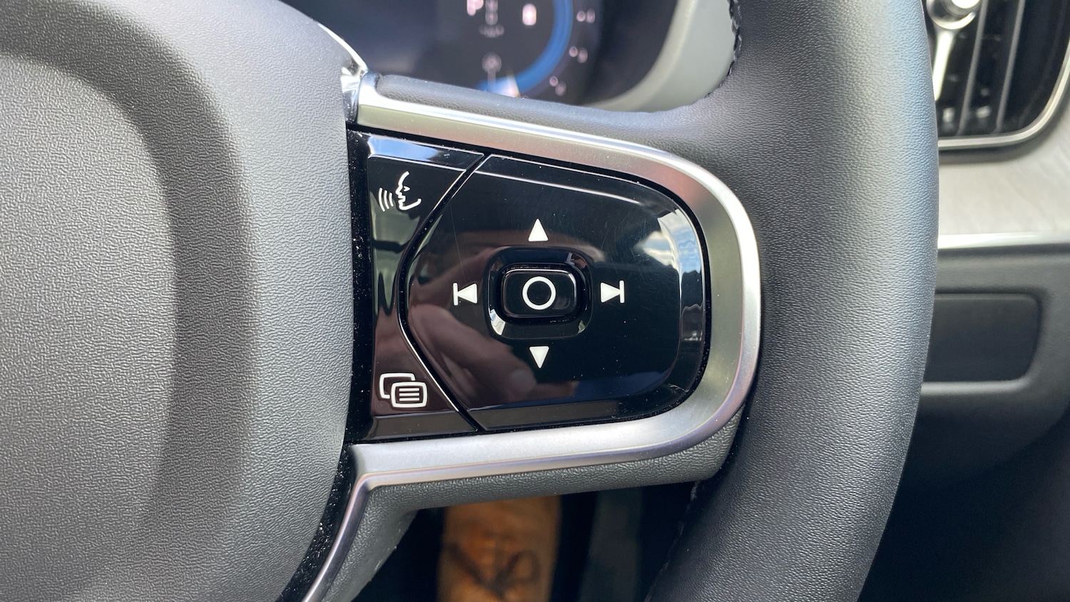 Used Volvo XC60 2025 for sale - 76653190: Photo 19