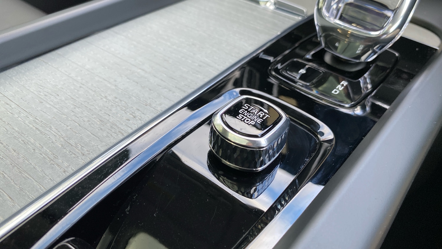 Used Volvo XC60 2025 for sale - 76653190: Photo 23