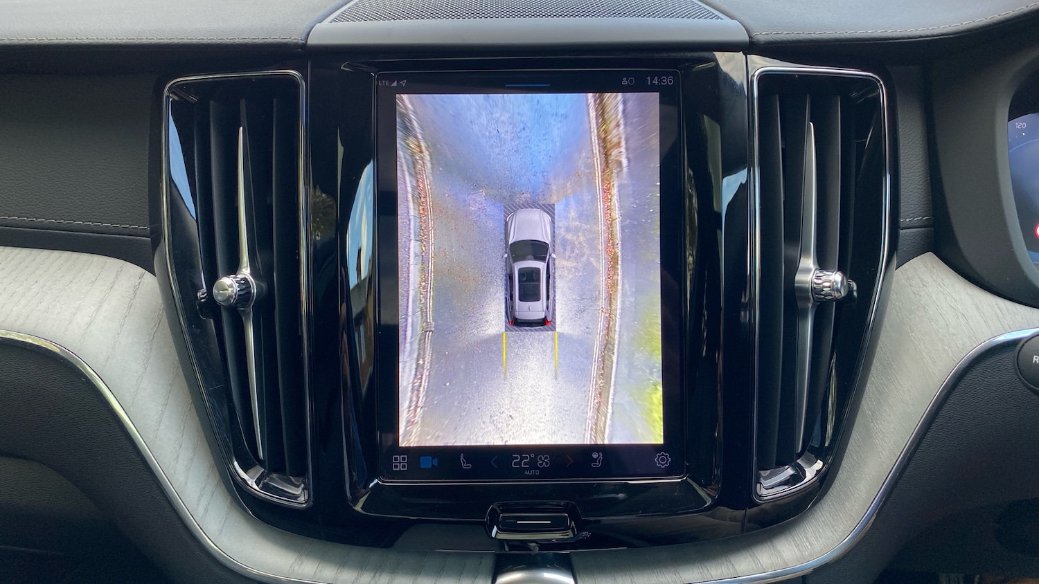 Used Volvo XC60 2025 for sale - 76653190: Photo 36