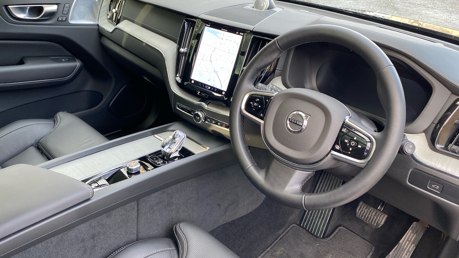 Used Volvo XC60 2025 for sale - 76653190: Photo 5