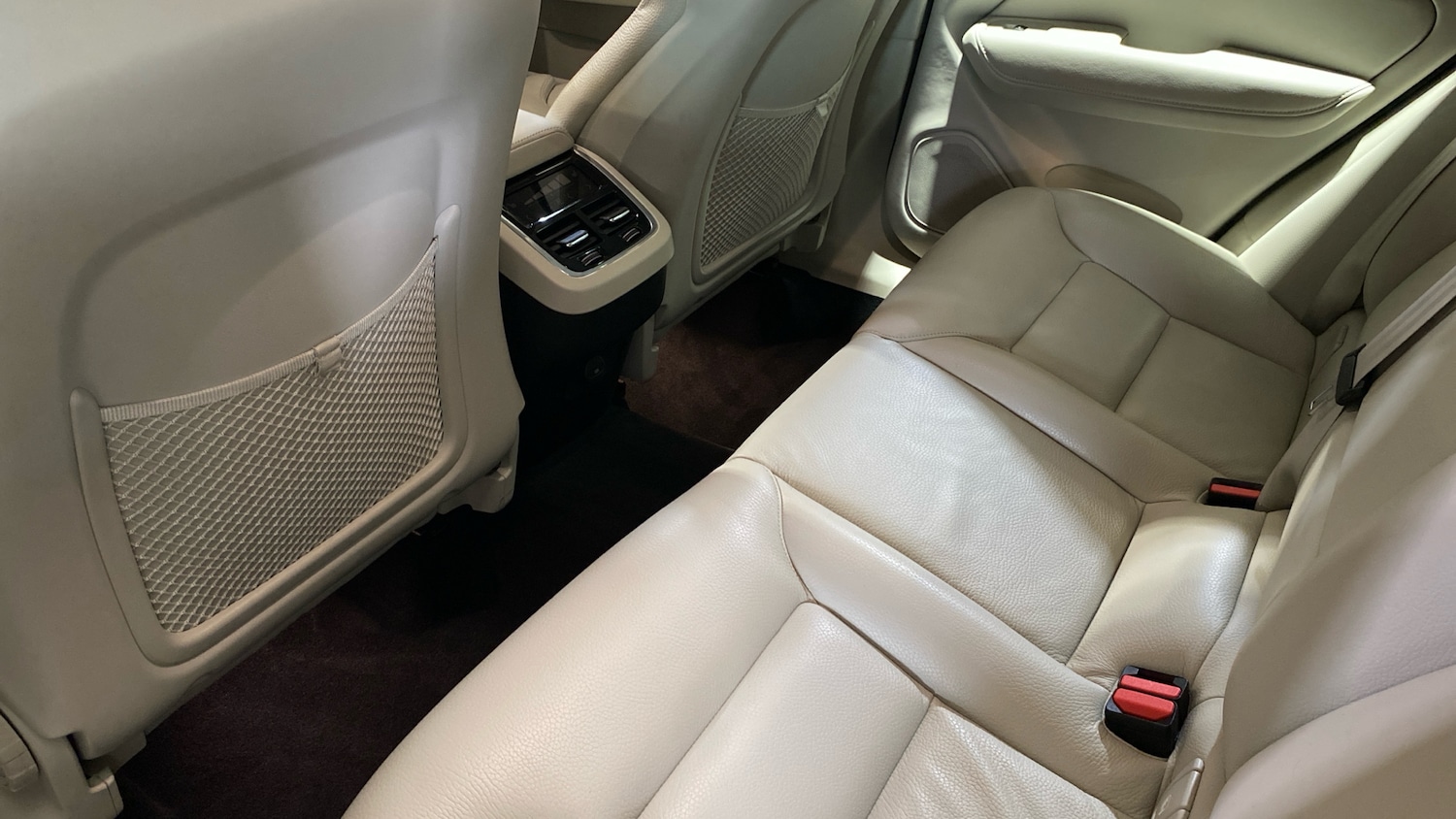 Used Volvo XC60 2023 for sale - 76653197: Photo 10