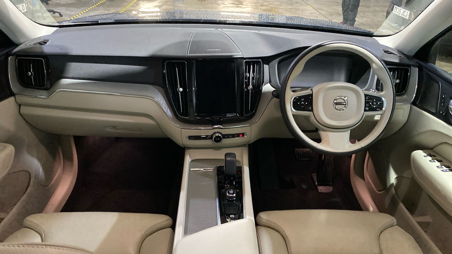 Used Volvo XC60 2023 for sale - 76653197: Photo 20