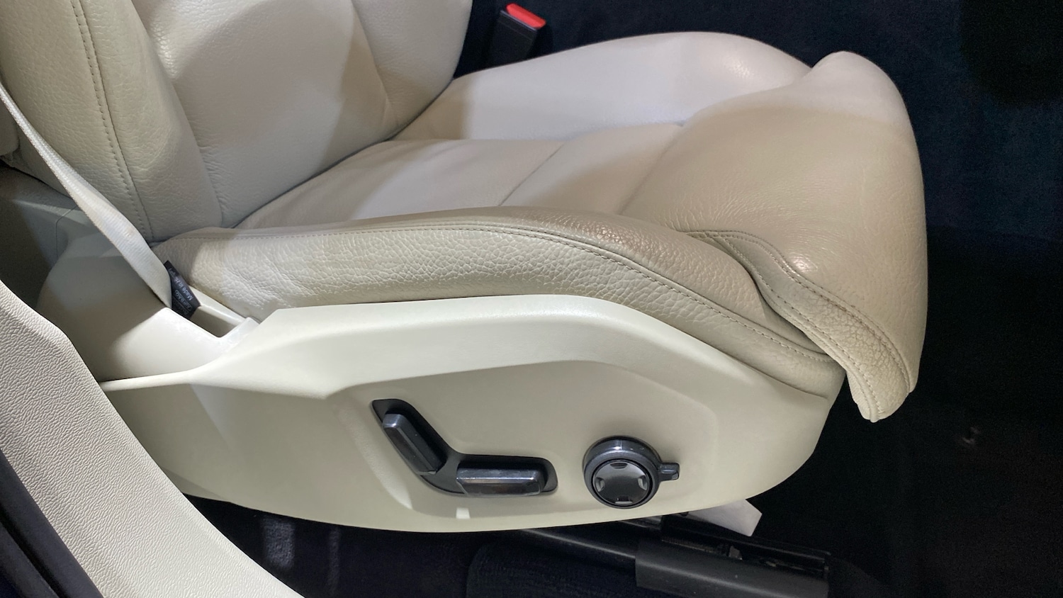 Used Volvo XC60 2023 for sale - 76653197: Photo 27