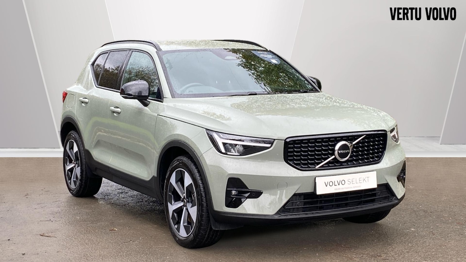 Used Volvo XC40 2025 for sale - 76653323: Photo 1