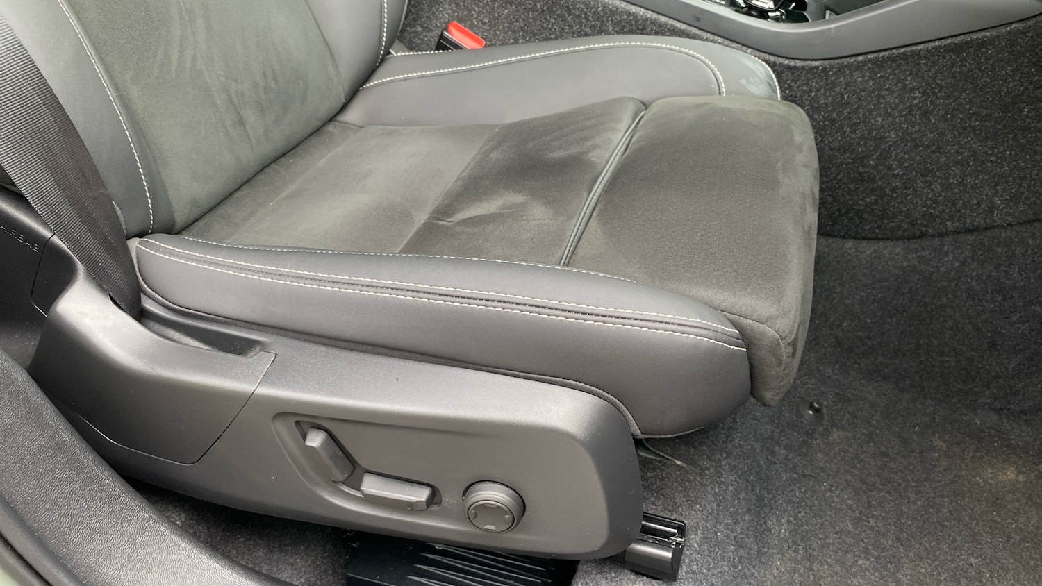 Used Volvo XC40 2025 for sale - 76653323: Photo 27