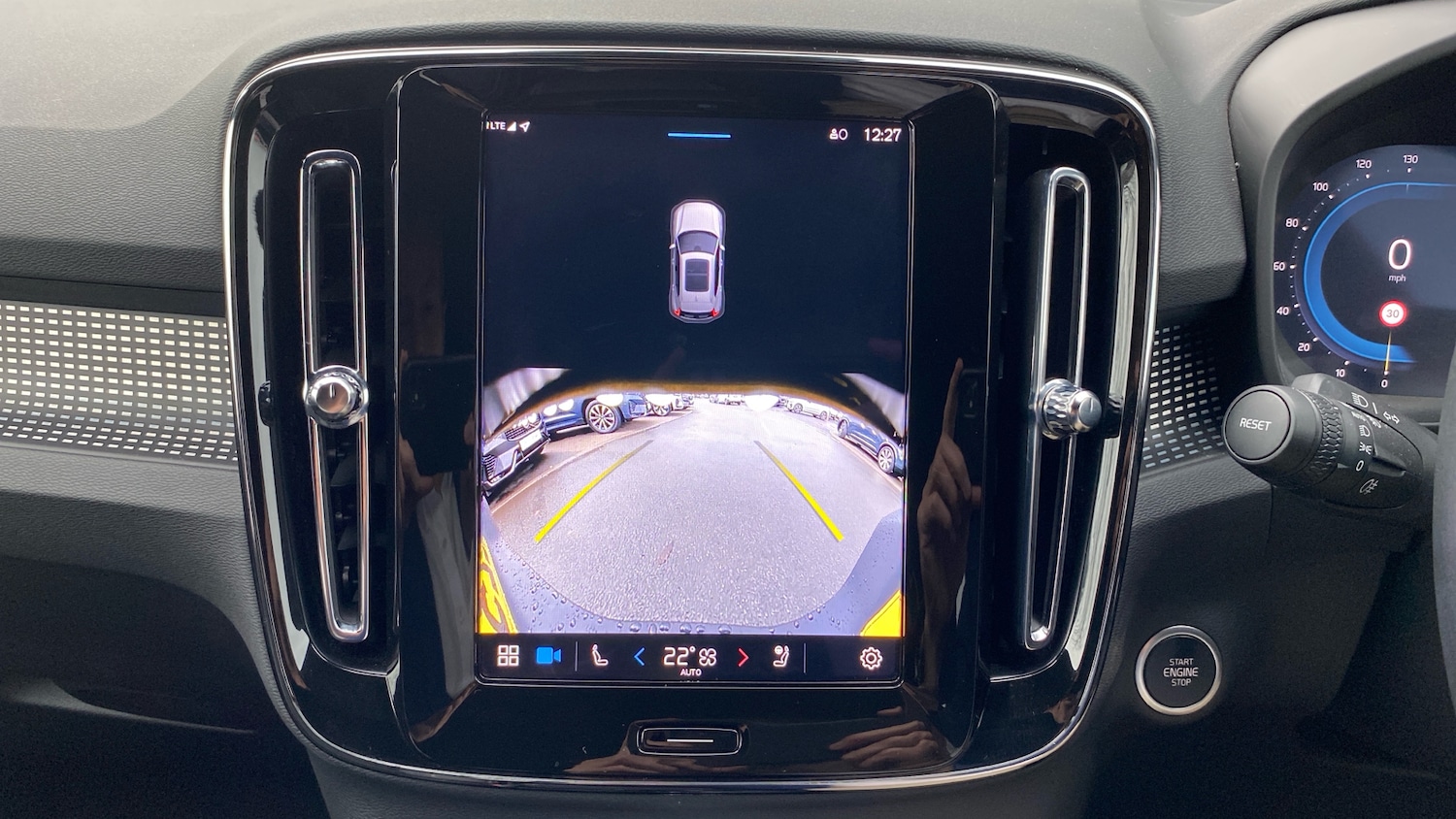 Used Volvo XC40 2025 for sale - 76653323: Photo 32