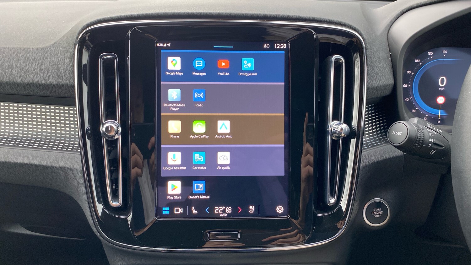 Used Volvo XC40 2025 for sale - 76653323: Photo 40