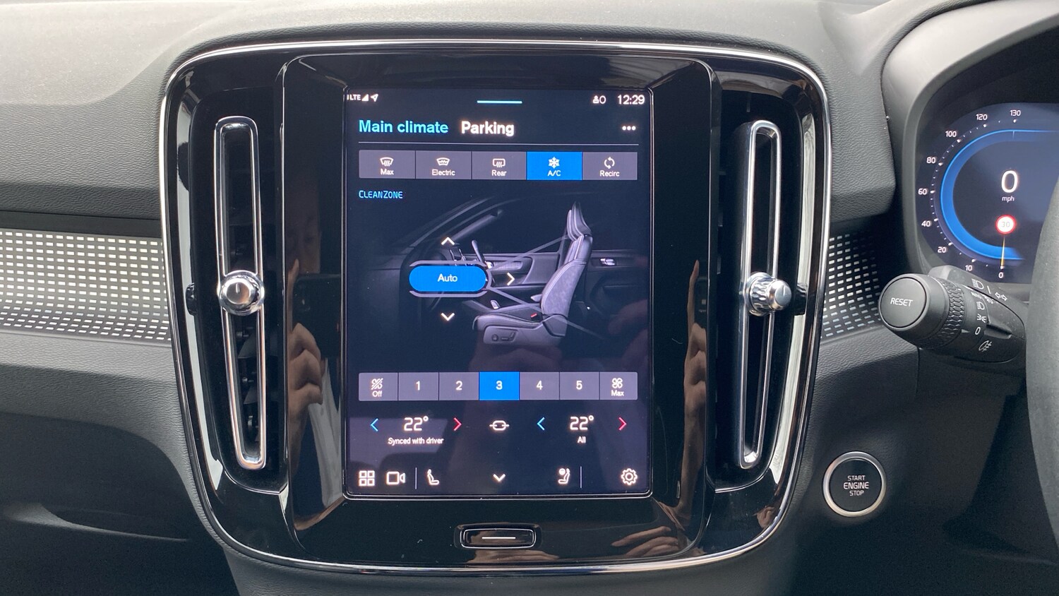 Used Volvo XC40 2025 for sale - 76653323: Photo 42