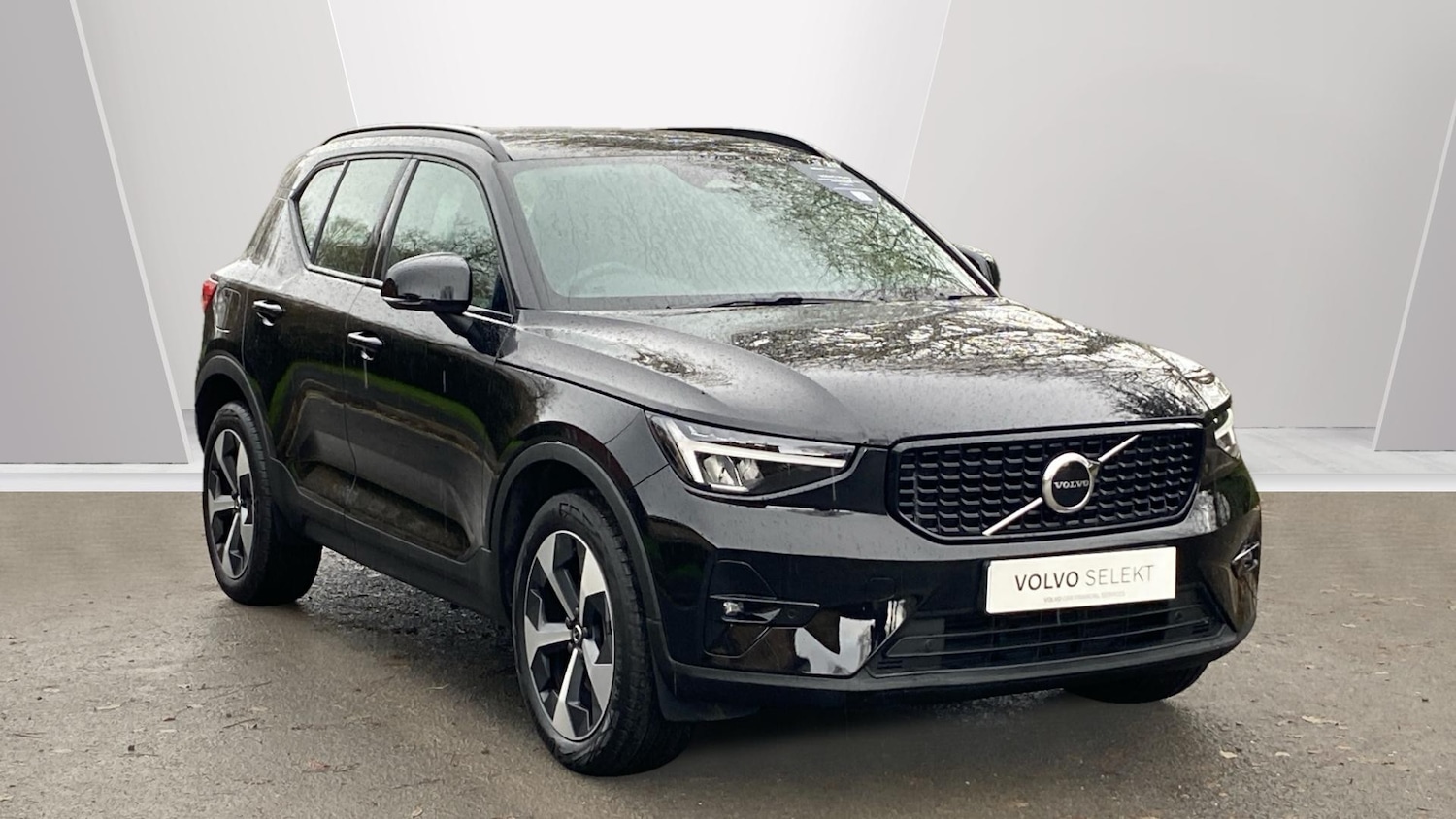 Used Volvo XC40 2025 for sale - 76653234: Photo 1